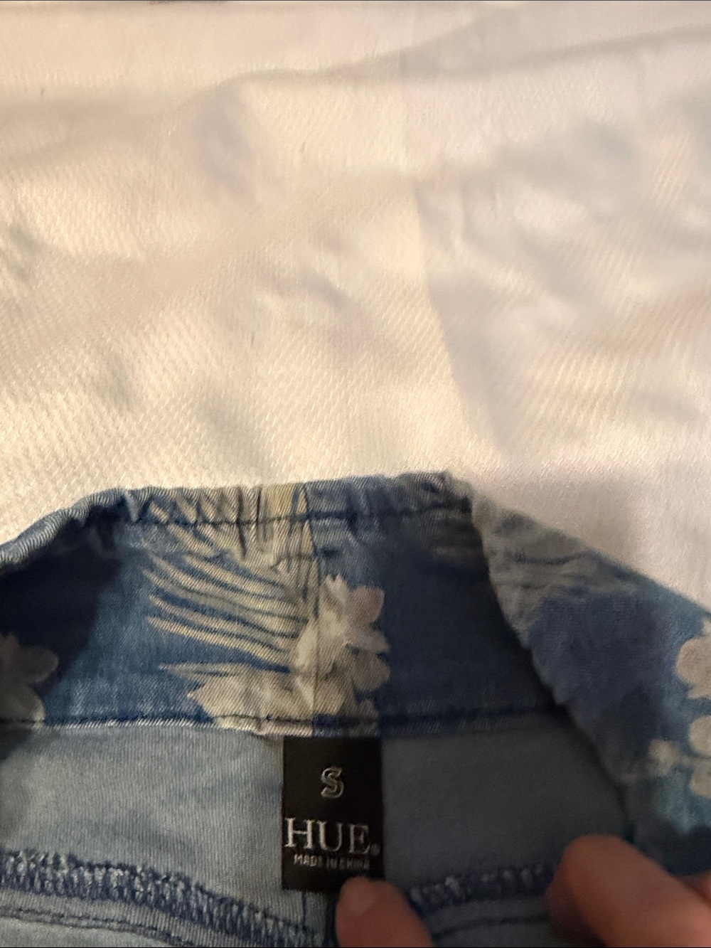 HUE Floral Print Blue Women’s Jeggins - Picture 3 of 9